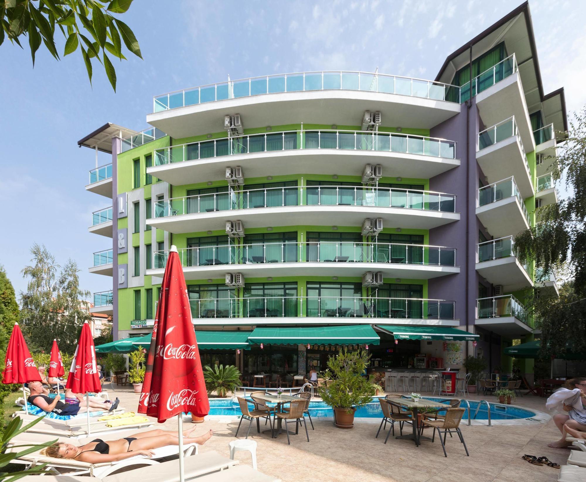 Hotel L&B- Free Parking Сонячний Берег Екстер'єр фото